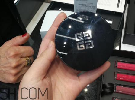 紀(jì)梵希2018春季彩妝有哪些？紀(jì)梵希2018春季彩妝什么時(shí)候上市？