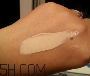 歐萊雅粉bb霜怎么用？歐萊雅粉bb霜使用方法