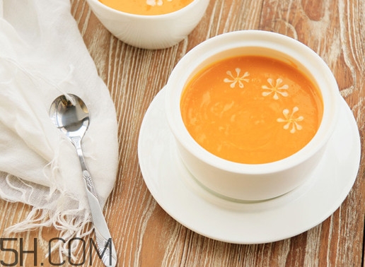 天氣干燥煲什么湯喝最好？氣候干燥喝什么茶好