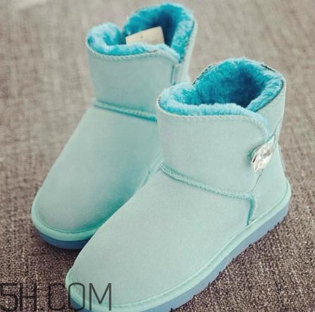 雪地靴褪色了怎么辦？雪地靴掉色了怎么辦？