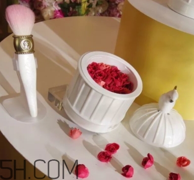 拉杜麗鳥籠腮紅多少錢？laduree2018拉杜麗鳥籠腮紅試色