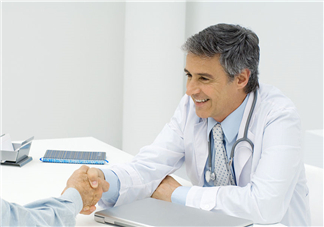 脂肪肝應(yīng)該少吃什么？脂肪肝應(yīng)該掛什么科？