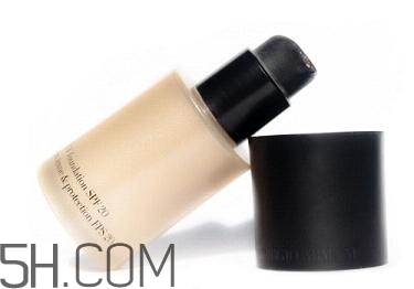 女生怎樣學(xué)會快速化妝？新手化妝需要的基本用品