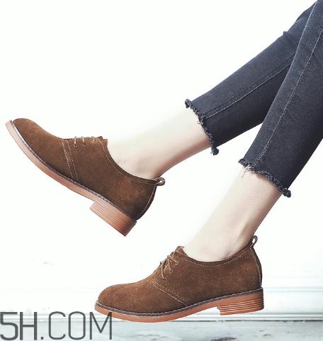 翻毛皮鞋弄上油怎么辦？翻毛皮鞋上的油漬怎么清洗？