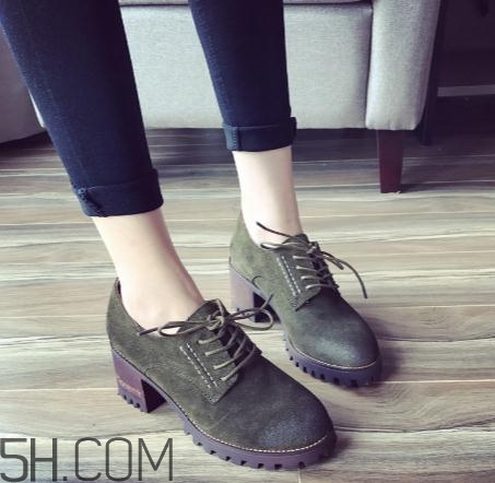 翻毛皮鞋發(fā)霉怎么處理？翻毛皮鞋沾水了怎么辦？