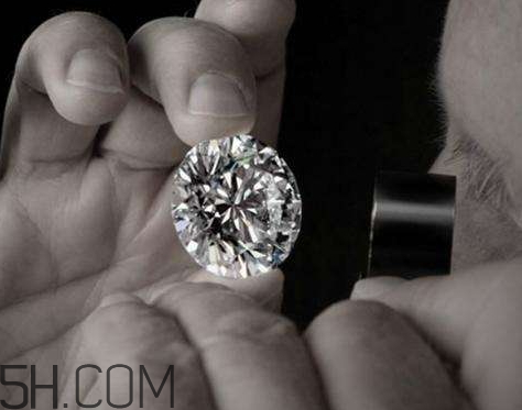 戴比爾斯是哪個(gè)國(guó)家的 戴比爾斯什么檔次 戴比爾斯是哪個(gè)國(guó)家的 戴比爾斯什么檔次