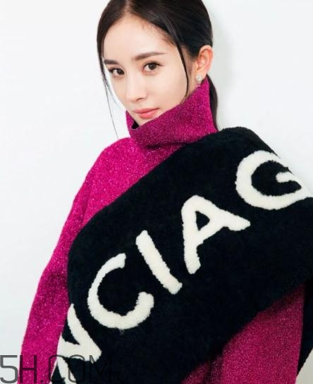 穿高領(lǐng)毛衣配什么發(fā)型？高領(lǐng)毛衣適合什么發(fā)型？