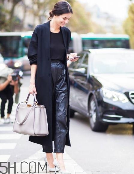 毛衣外套怎么搭配？毛衣外套里面配什么？