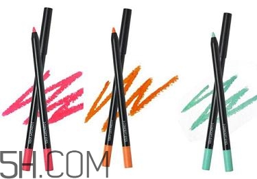 女生怎樣學(xué)會快速化妝？新手化妝需要的基本用品