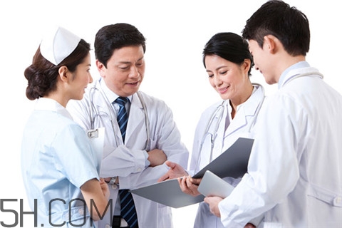 冠心病會(huì)引起頭暈嗎？冠心病會(huì)引起腳腫嗎？