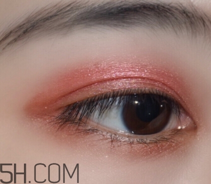 稚優(yōu)泉眼影怎么畫？稚優(yōu)泉眼影畫法視頻