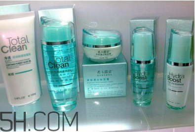 自然堂和歐萊雅哪個(gè)好？歐萊雅適合什么年齡的人用？