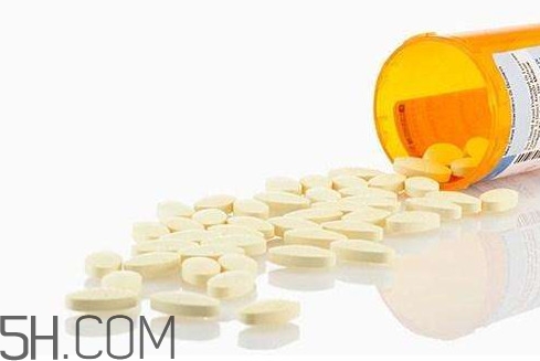 小腿抽筋吃什么鈣片好？小腿抽筋怎么緩解