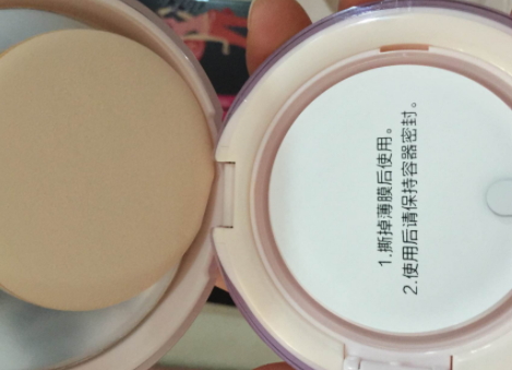 卡姿蘭氣墊cc和瑪麗黛佳哪個(gè)好？對(duì)比