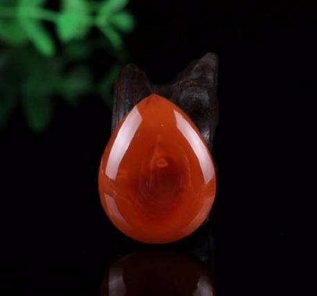 南紅瑪瑙可以泡水嗎？南紅瑪瑙能沾水嗎？