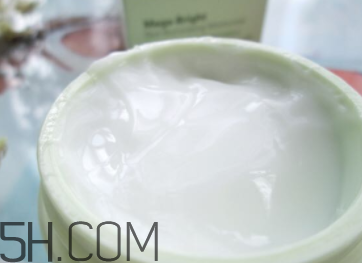 悅木之源維C精華霜怎么樣？悅木之源維C精華霜好用嗎？