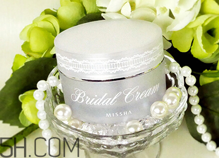 謎尚素顏霜需要卸妝嗎？謎尚嬌寵新娘亮膚素顏霜評測