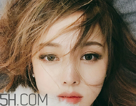 謎尚和瑪麗黛佳素顏霜哪個(gè)好？素顏霜對(duì)皮膚傷害大嗎？