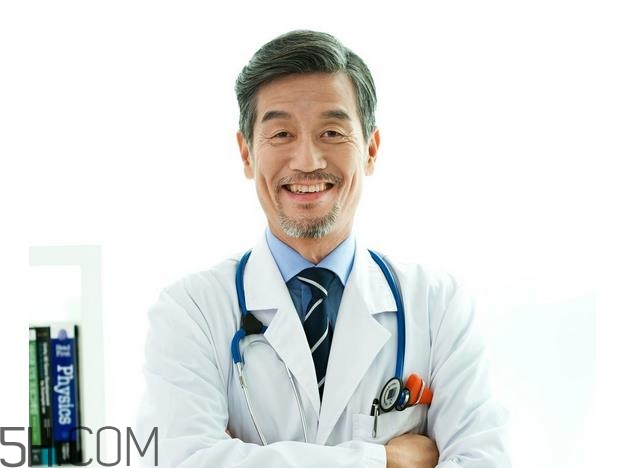 冠心病為什么會(huì)惡心？冠心病為什么左手會(huì)麻？