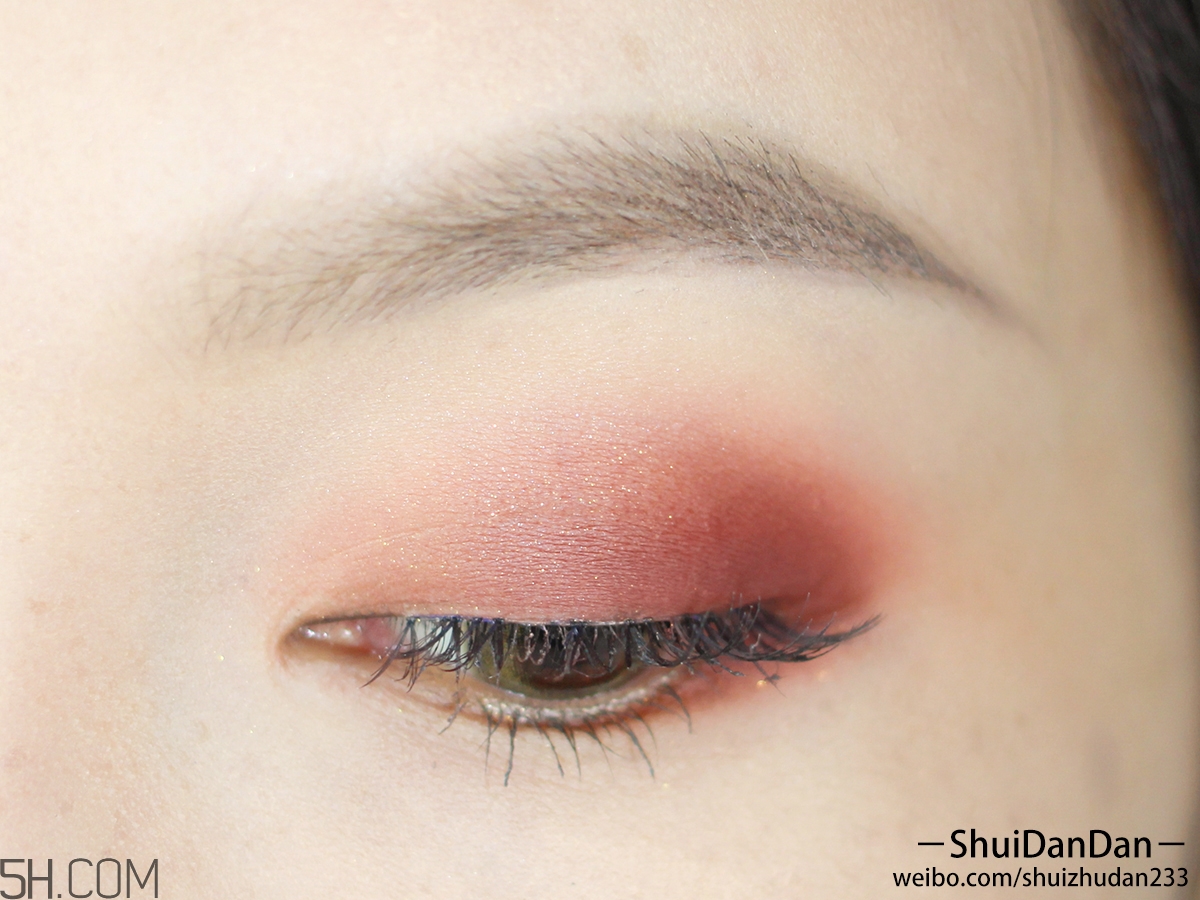 kat von d眼影腮紅兩用餅怎么用 kat von d眼影腮紅兩用餅怎么用