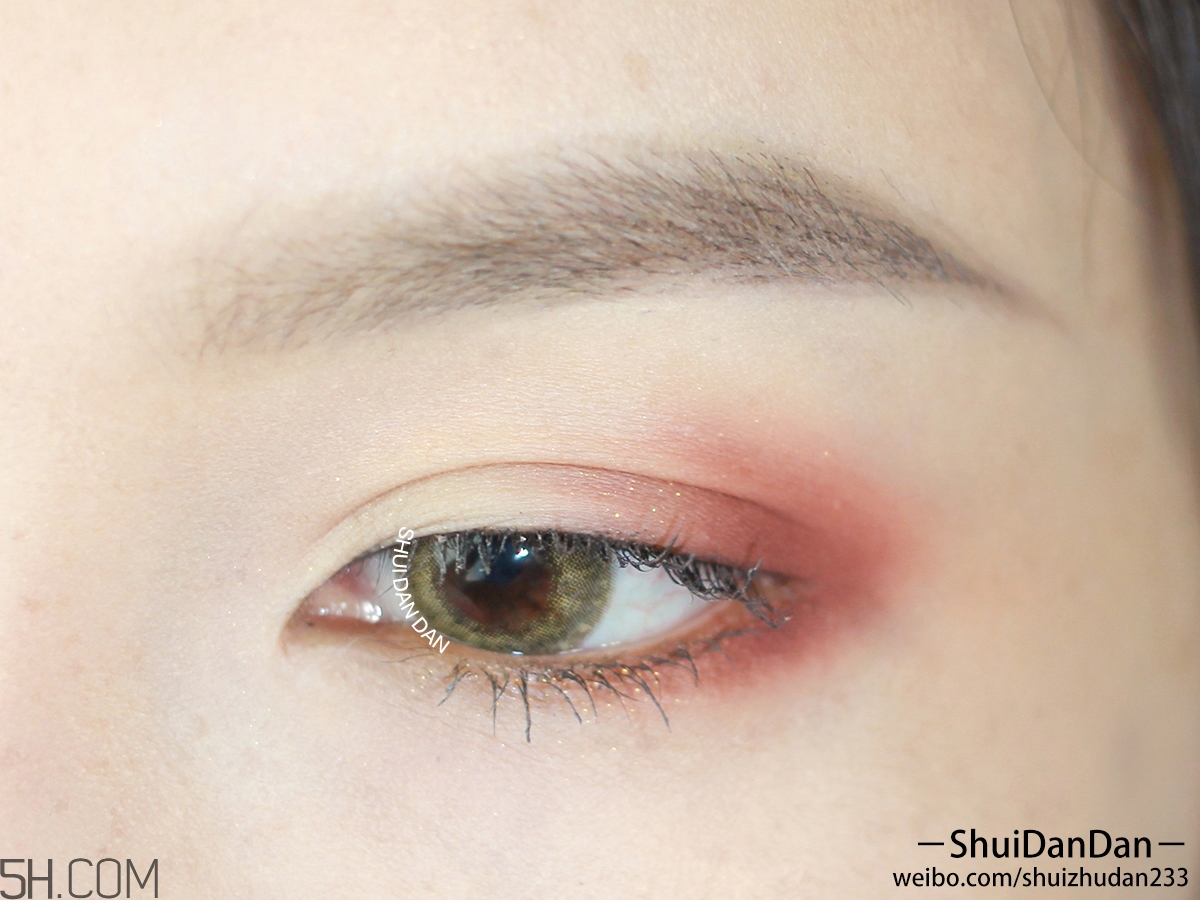 kat von d眼影腮紅兩用餅怎么用 kat von d眼影腮紅兩用餅怎么用