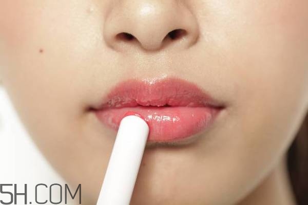 適合學(xué)生用的口紅色號推薦 平價又好用口紅的牌子有哪些 適合學(xué)生用的口紅色號推薦 平價又好用口紅的牌子有哪些