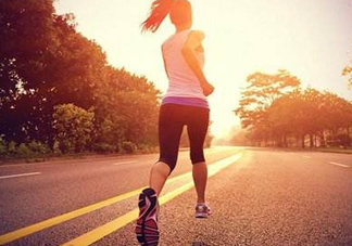 小腿抽筋可以跑步嗎？小腿抽筋可以拔火罐嗎