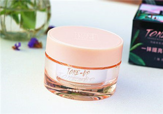 謎尚和瑪麗黛佳素顏霜哪個(gè)好？素顏霜對皮膚傷害大嗎？