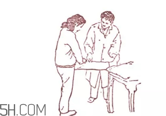 腰間盤突出最有效的方法是什么？腰間盤突出吃什么好