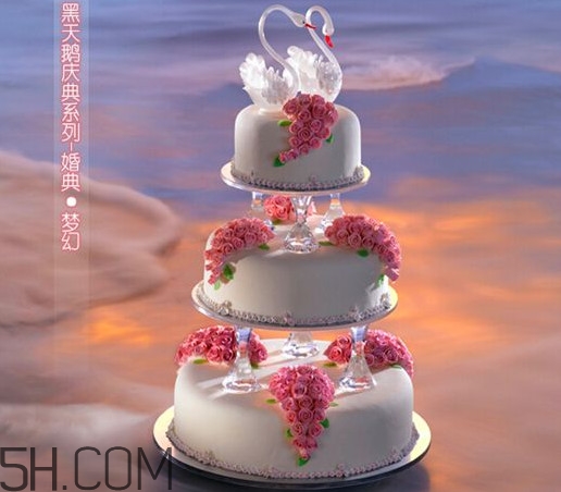 黑天鵝蛋糕是哪里的？黑天鵝蛋糕是好利來的嗎？