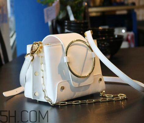 白色包包變黃了怎么辦？白色包包黑了怎么清洗？