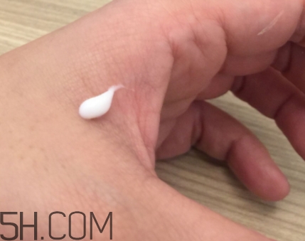 娜貝爾眼霜效果怎么樣？娜貝爾眼霜怎么用？