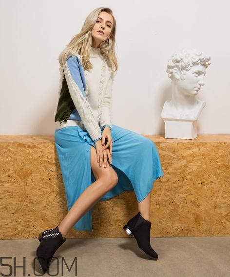 達(dá)芙妮鞋子貴嗎？達(dá)芙妮鞋子偏大嗎？