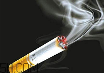 常吸二手煙會(huì)導(dǎo)致煙癮嗎？離抽煙者多遠(yuǎn)能減少二手煙危害