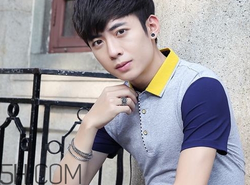 早上起來尿分叉是怎么回事_早上起來尿分叉正常嗎 早上起來尿分叉是怎么回事_早上起來尿分叉正常嗎