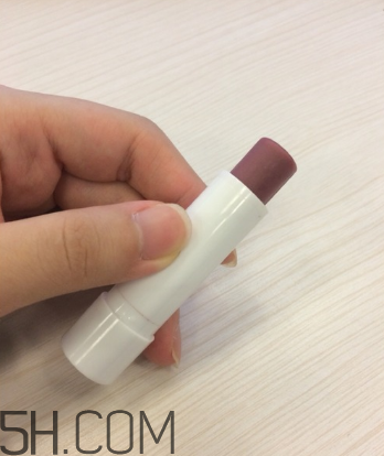 balea櫻桃潤唇膏好用嗎？balea櫻桃潤唇膏多少錢？