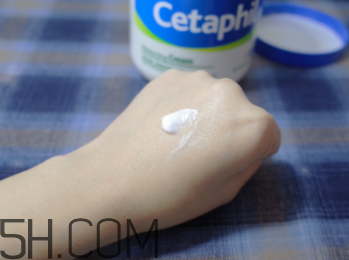 絲塔芙致潤保濕霜怎么樣？絲塔芙致潤保濕霜好用嗎？