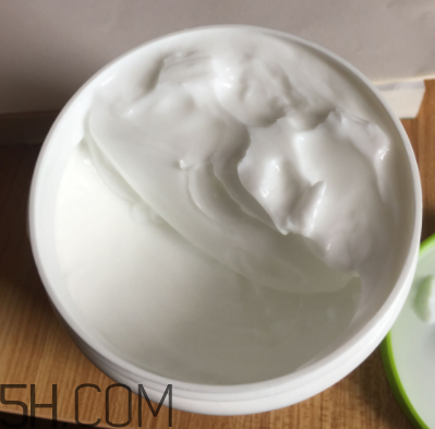 絲塔芙致潤保濕霜怎么樣？絲塔芙致潤保濕霜好用嗎？