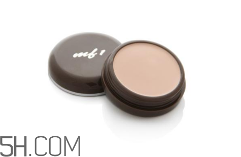 涂遮瑕膏前要涂什么？打造輕薄無暇底妝的正確方法