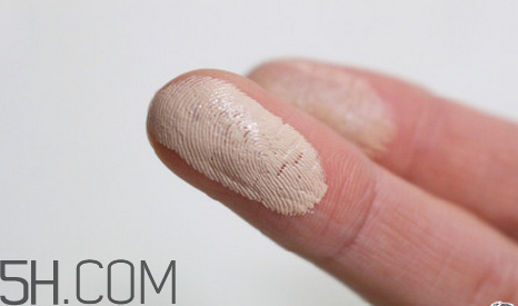 愛茉莉雙色遮瑕膏怎么涂？隔離霜可以當遮瑕膏用嗎？