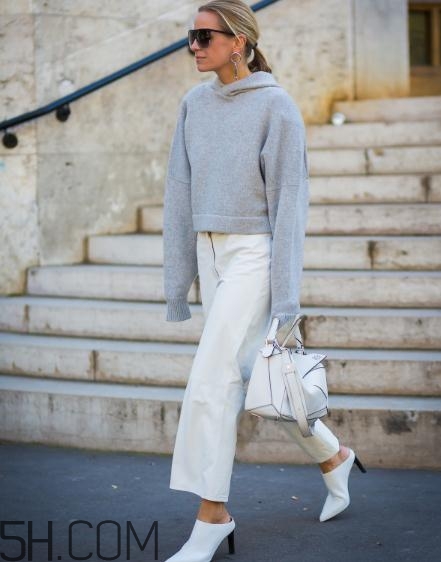 冬天穿闊腿褲配什么鞋子？冬天闊腿褲搭配鞋子圖片