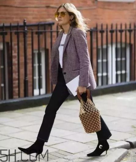 短靴配什么褲子好看？短靴怎么搭配褲子？