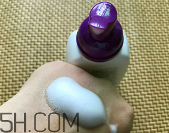 絲塔芙泡沫潔面乳怎么用？泡沫潔面乳用法