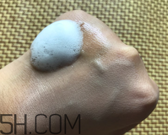 絲塔芙泡沫潔面乳怎么用？泡沫潔面乳用法