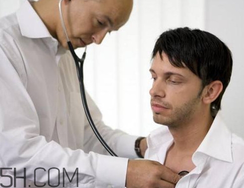 支氣管炎可以吃雞蛋嗎？支氣管炎和咽炎有什么區(qū)別？