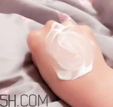 絲塔芙每日防曬保濕露怎么樣_成分表 絲塔芙每日防曬保濕露怎么樣_成分表