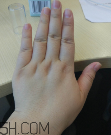 詩碧曼美白輕盈隔離霜成分_產(chǎn)品評(píng)測 詩碧曼美白輕盈隔離霜成分_產(chǎn)品評(píng)測