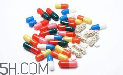 頭孢可以和甲硝銼一起吃嗎？頭孢可以和退燒藥一起吃嗎