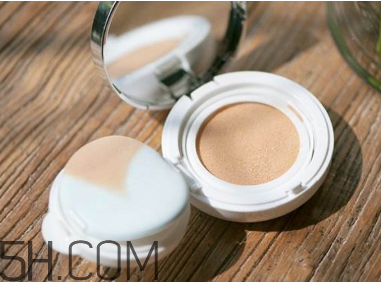 赫拉氣墊和愛敬氣墊哪個好用？氣墊BB霜怎么用？