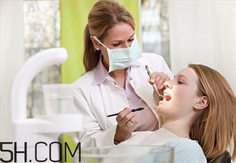 水痘多大年齡出現(xiàn)？水痘多長時(shí)間可以上學(xué)？